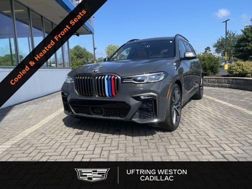 2022 BMW X7 M50i