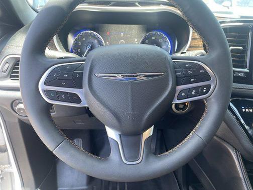 2022 Chrysler Pacifica L