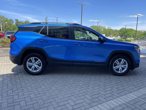 Riptide Metallic 2024 GMC Terrain SLE