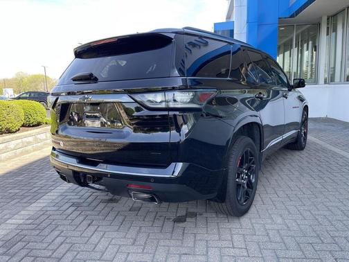 Mosaic Black Metallic 2020 Chevrolet Traverse Premier
