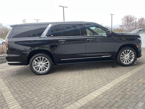 2023 Cadillac Escalade ESV Premium Luxury