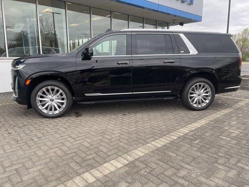 2023 Cadillac Escalade ESV Premium Luxury