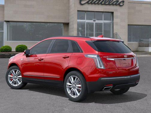 2025 Cadillac XT5 Sport