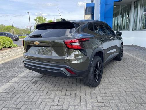 Harvest Bronze Metallic 2024 Chevrolet Trax LS