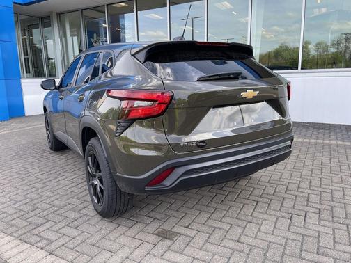 Harvest Bronze Metallic 2024 Chevrolet Trax LS