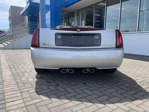 2005 Cadillac XLR Base