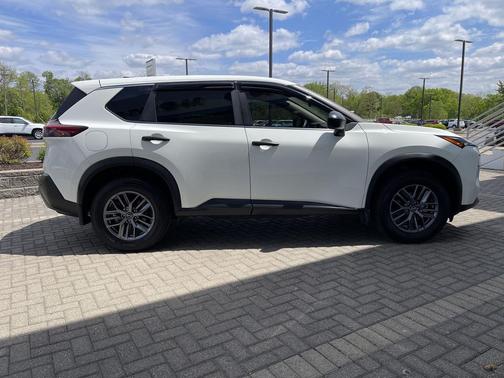 Glacier White 2023 Nissan Rogue S