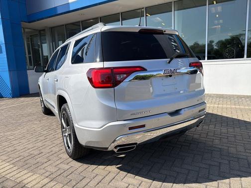 Quicksilver Metallic 2017 GMC Acadia Denali