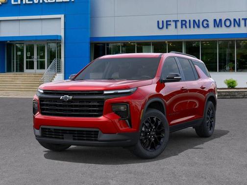 Radiant Red Tintcoat 2026 Chevrolet Traverse LT