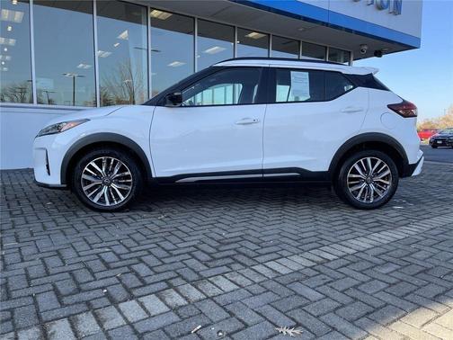 Fresh Powder 2024 Nissan Kicks SR