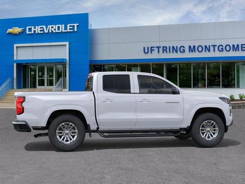 Summit White 2026 Chevrolet Colorado LT
