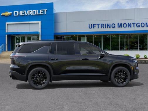 Mosaic Black Metallic 2026 Chevrolet Traverse LT