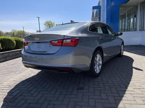 Sterling Gray Metallic 2024 Chevrolet Malibu FWD 1LT