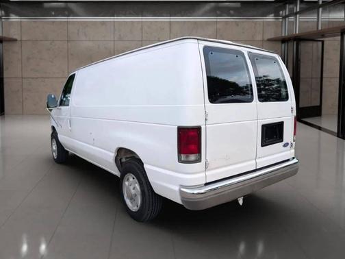 White 1995 Ford E250