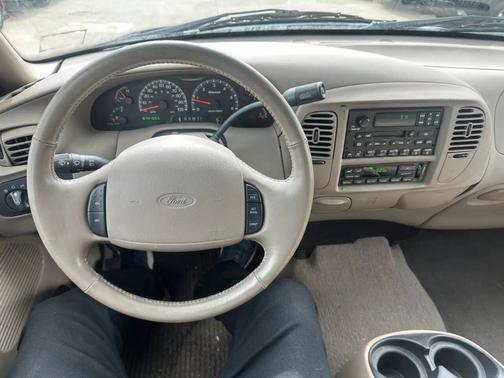 Blue 2002 Ford F-150 King Ranch SuperCrew