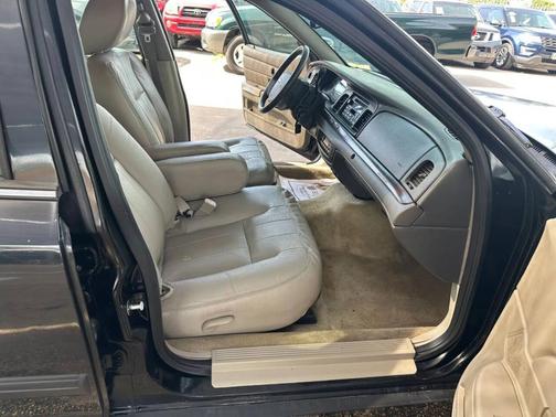 Black 2011 Ford Crown Victoria LX