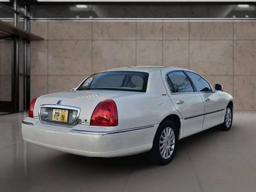 2007 Lincoln Town Car Signature