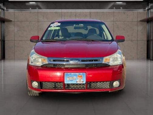 Red 2009 Ford Focus SES