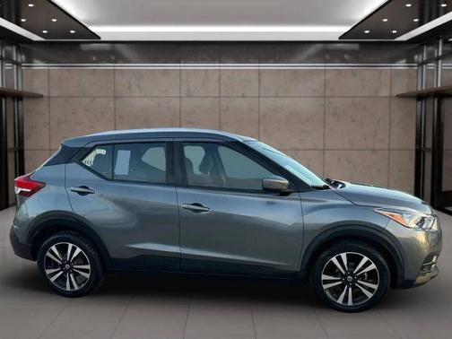 2019 Nissan Kicks SV