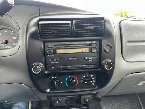 White 2011 Ford Ranger XL