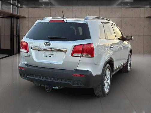 2011 Kia Sorento LX