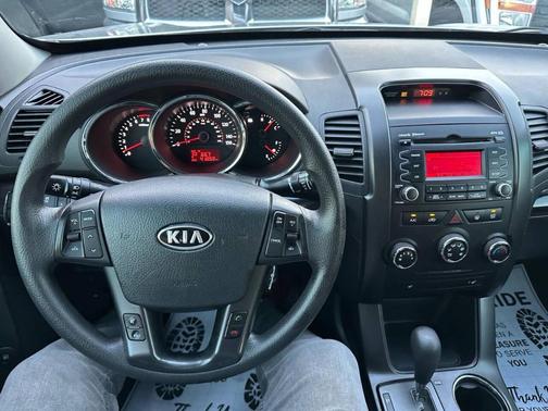 2011 Kia Sorento LX