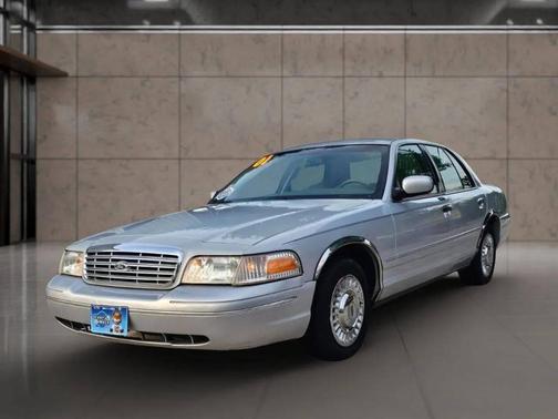 Gray 2001 Ford Crown Victoria Base