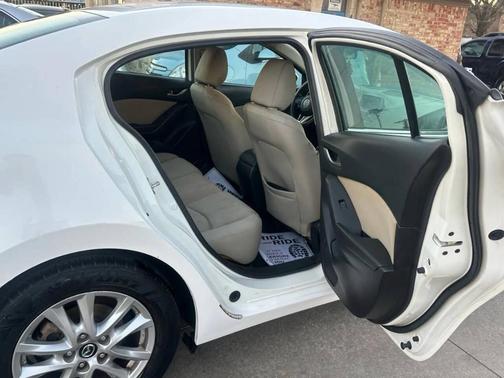 2014 Mazda Mazda3 i Touring