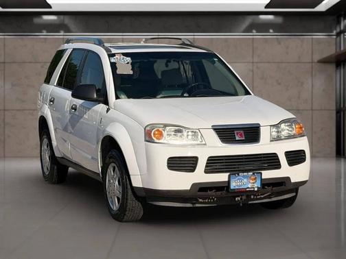 White 2006 Saturn Vue