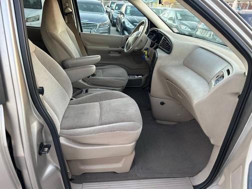 2002 Ford Windstar LX