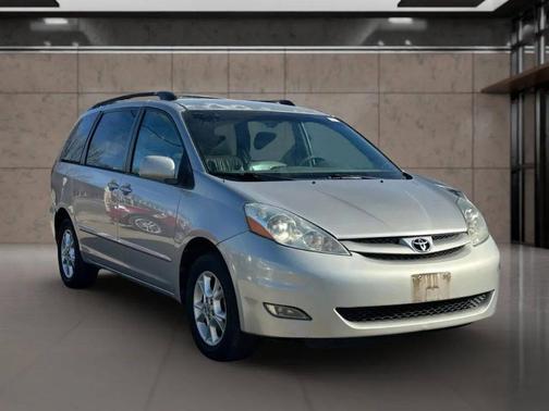 2006 Toyota Sienna XLE