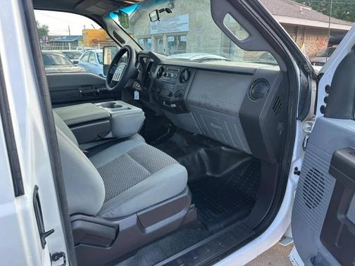 White 2011 Ford F-250 XL