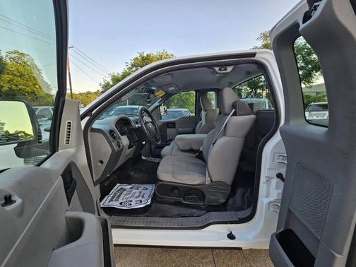 White 2008 Ford F-150 XL