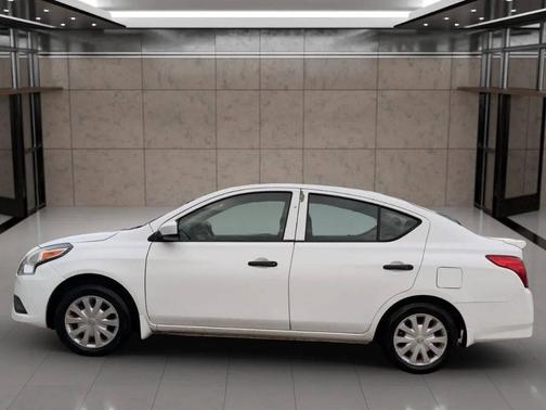 2018 Nissan Versa 1.6 S+