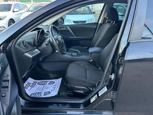 2013 Mazda Mazda3 i SV