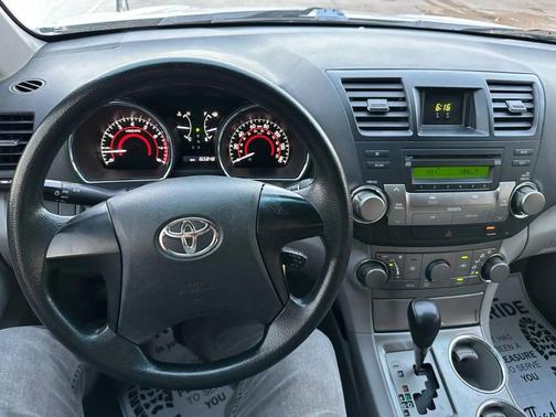 2010 Toyota Highlander Sport
