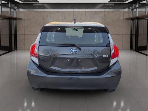 2016 Toyota Prius c One