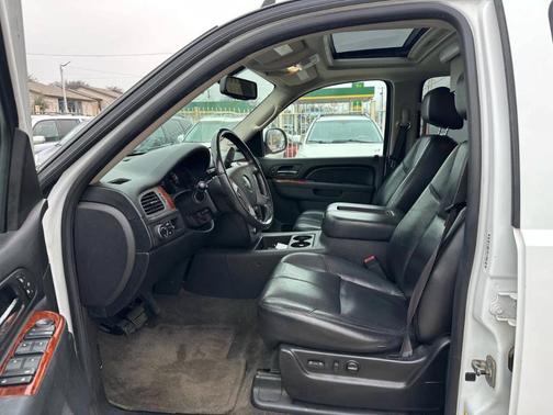 2010 GMC Yukon XL 1500 SLT