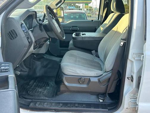 White 2012 Ford F-250 XL