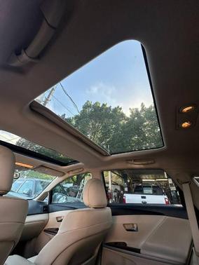 White 2014 Toyota Venza LE