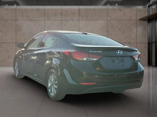 Black Diamond Pearl 2014 Hyundai ELANTRA SE