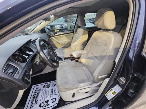 2016 Volkswagen Golf TSI S 4-Door