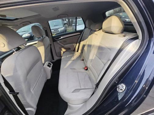 2016 Volkswagen Golf TSI S 4-Door