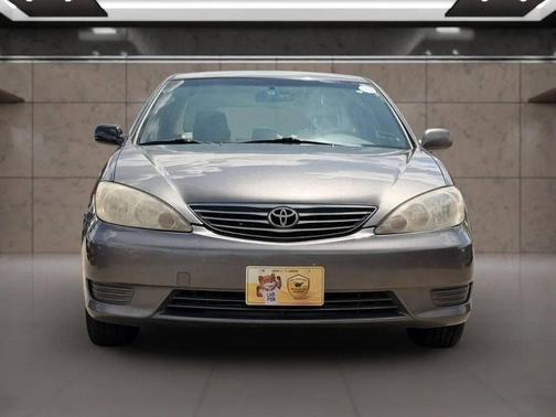 Gray 2006 Toyota Camry XLE