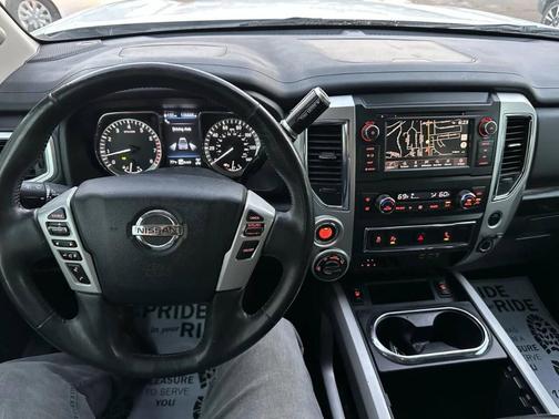 2019 Nissan Titan SV