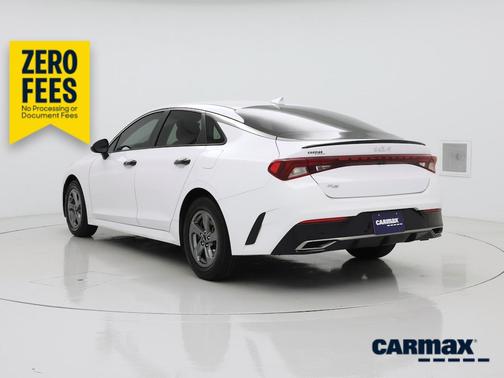 White 2022 Kia K5 LXS