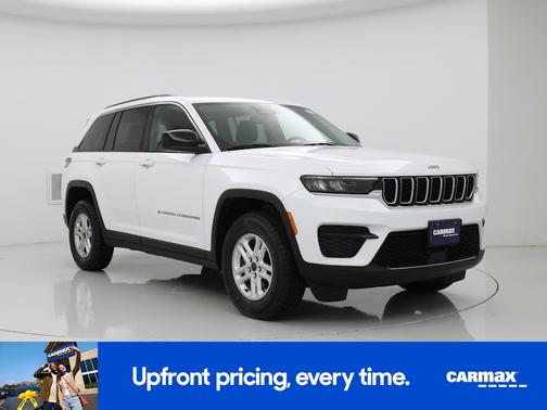 White 2023 Jeep Grand Cherokee Laredo