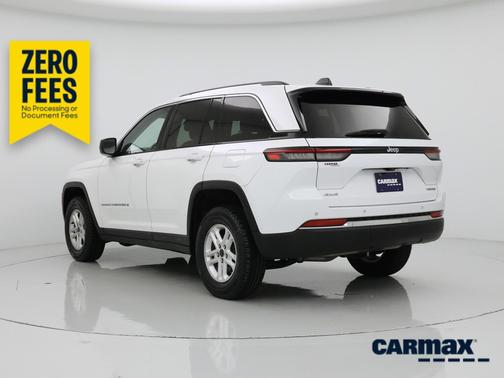 White 2023 Jeep Grand Cherokee Laredo