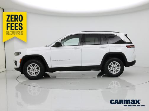 White 2023 Jeep Grand Cherokee Laredo