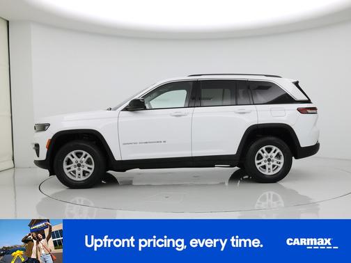 White 2023 Jeep Grand Cherokee Laredo